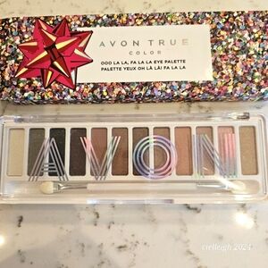 Avon Ooo la la, Fa la la eye palette